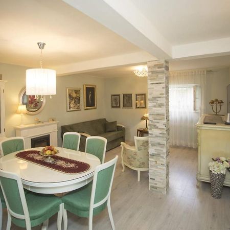Apartment Antica With Yard & Bbq Split Bagian luar foto