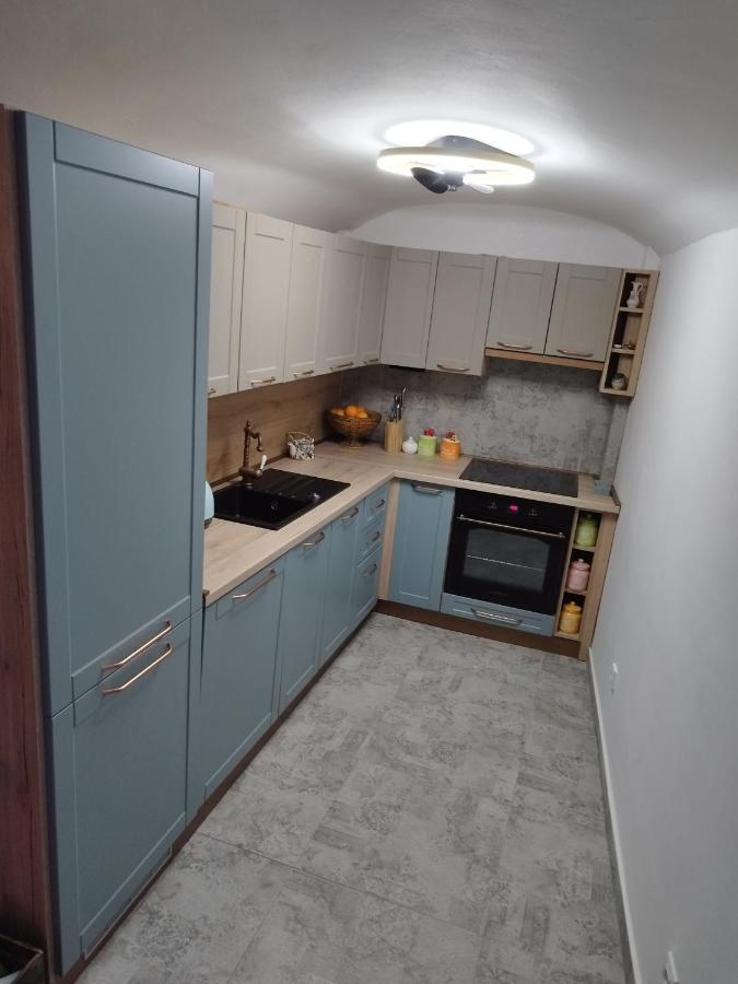 Apartment Antica With Yard & Bbq Split Bagian luar foto