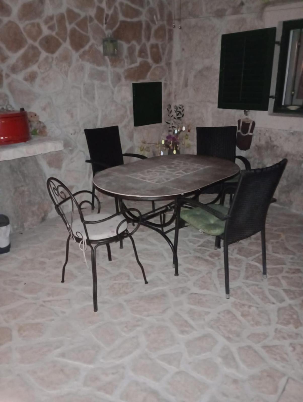 Apartment Antica With Yard & Bbq Split Ruang foto