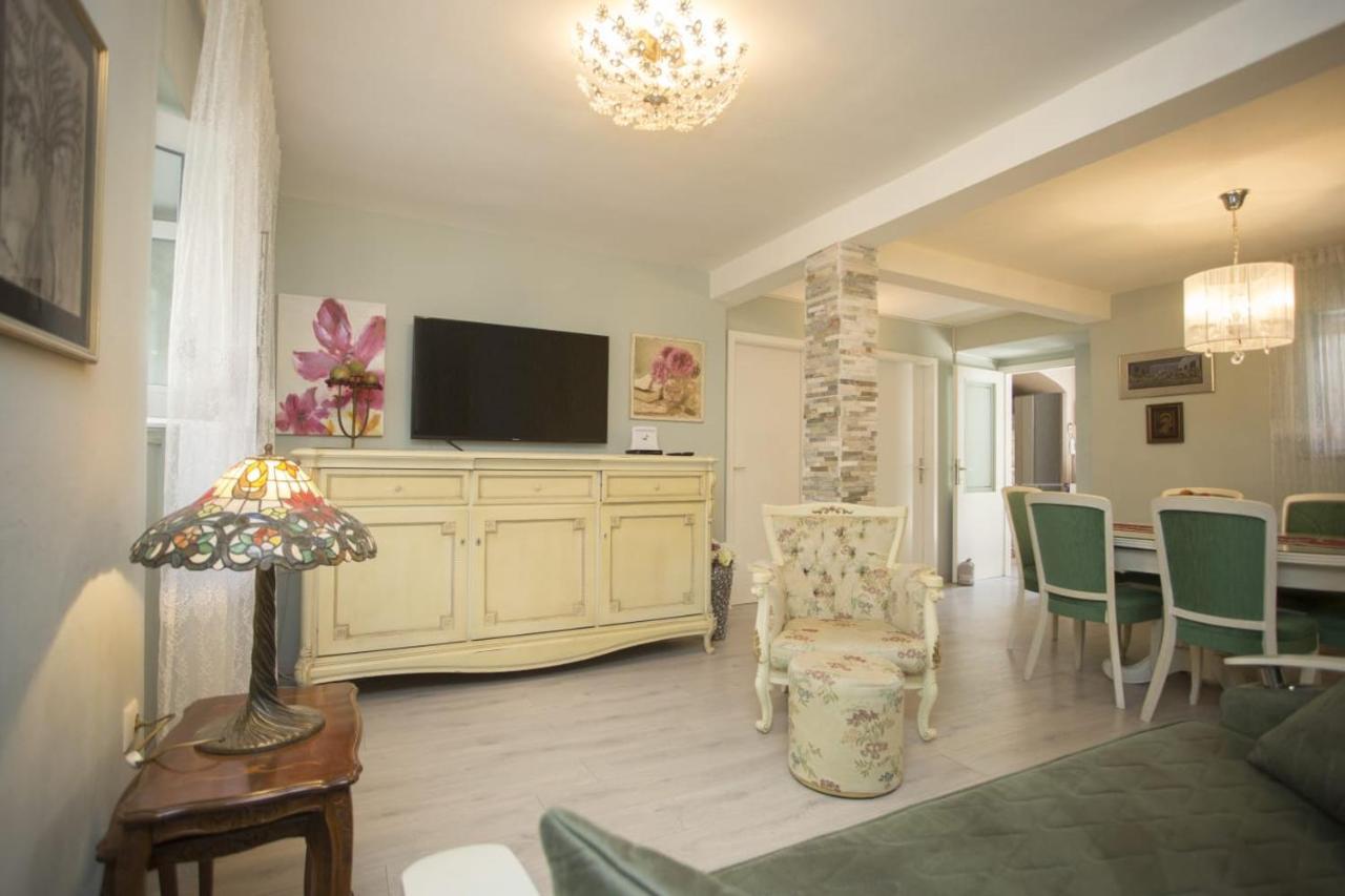 Apartment Antica With Yard & Bbq Split Bagian luar foto